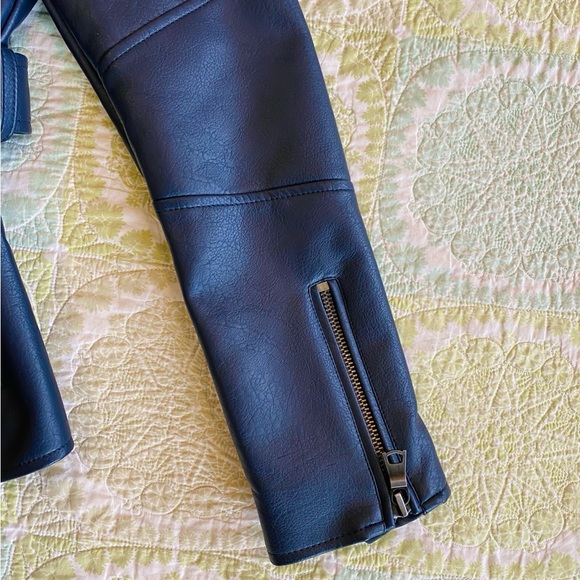 G.I.Ll. Blue faux leather belted moto jacket, attached knit shawl collar NWOT - Picture 10 of 15